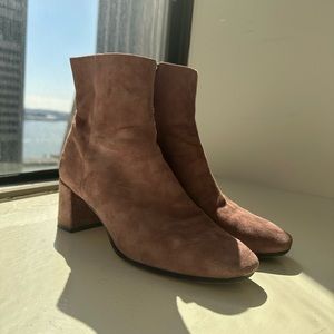 M. Gemi suede ankle boot. Used like new. Pink/Purple. Size 39 1/2 (9 US).